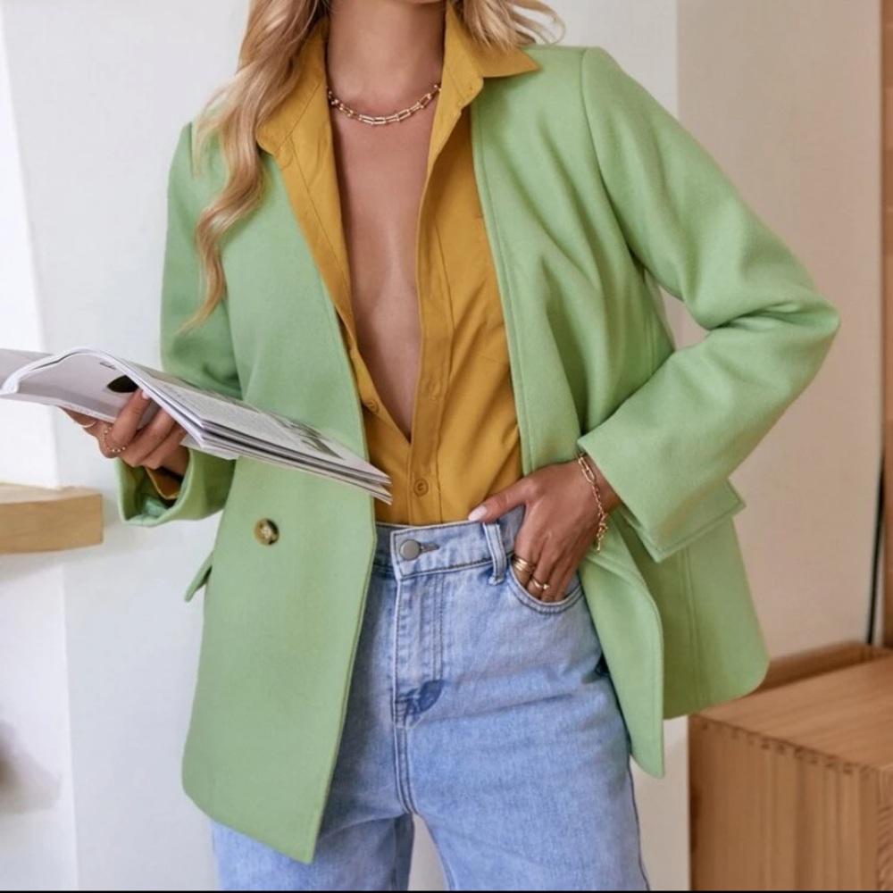 Collarless blazer